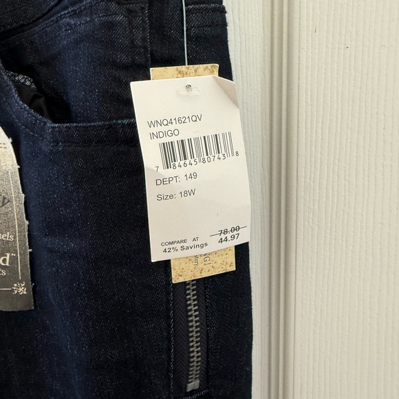 Democracy Women's Dark Indigo Skinny Jeans - Picture 2 of 6